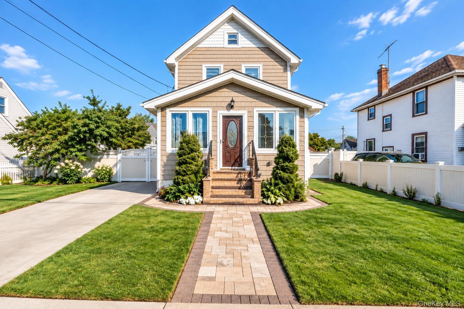 91 Rockmart Avenue, Elmont