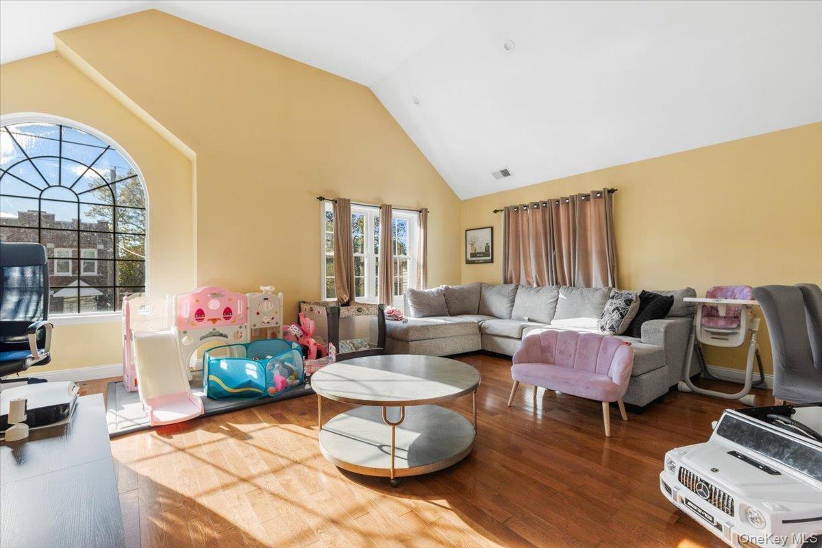 547 S 11th Avenue thumbnail 23