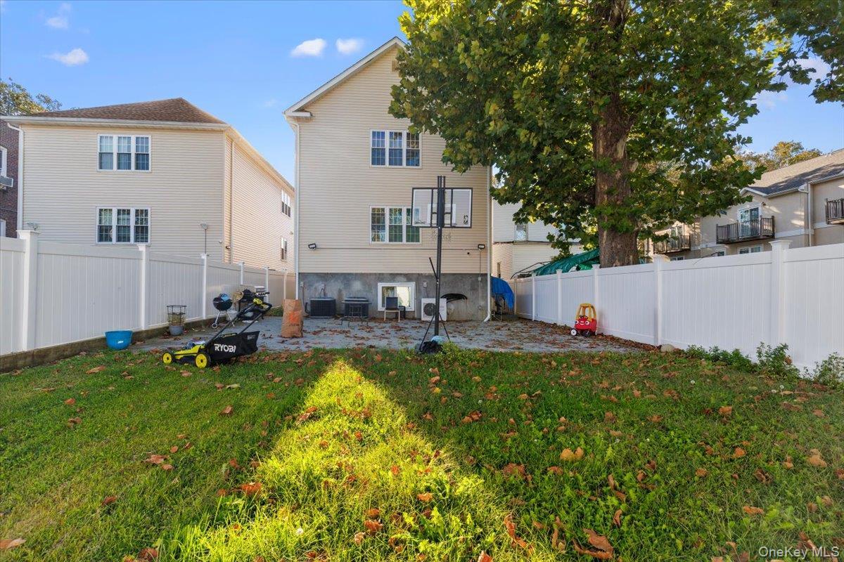 547 S 11th Avenue thumbnail 26