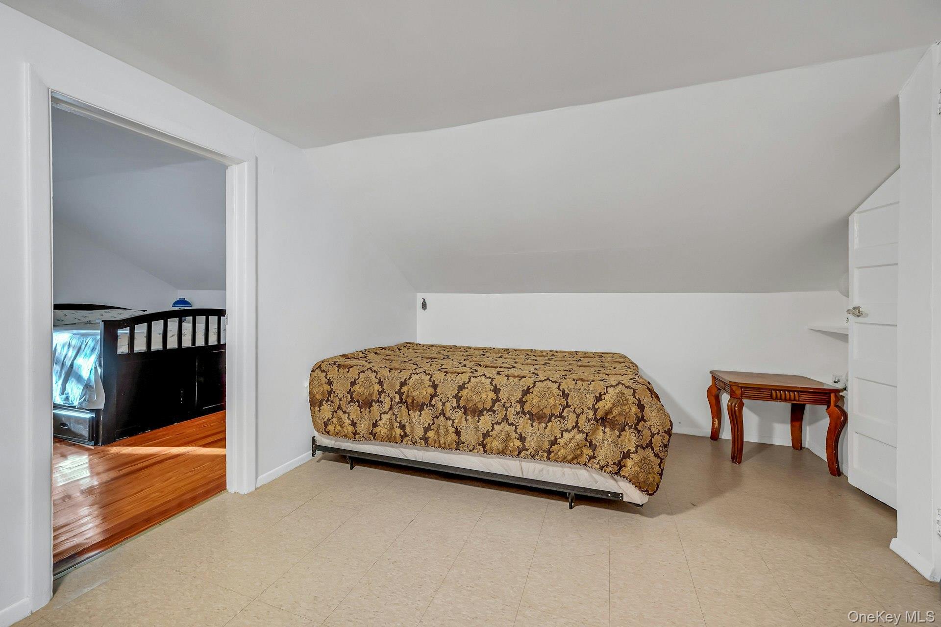 167 Coligni Avenue thumbnail 29