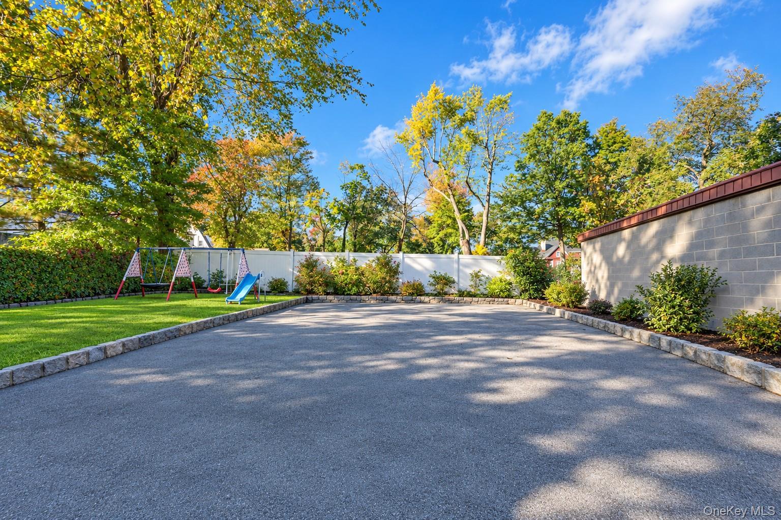 167 Coligni Avenue thumbnail 6