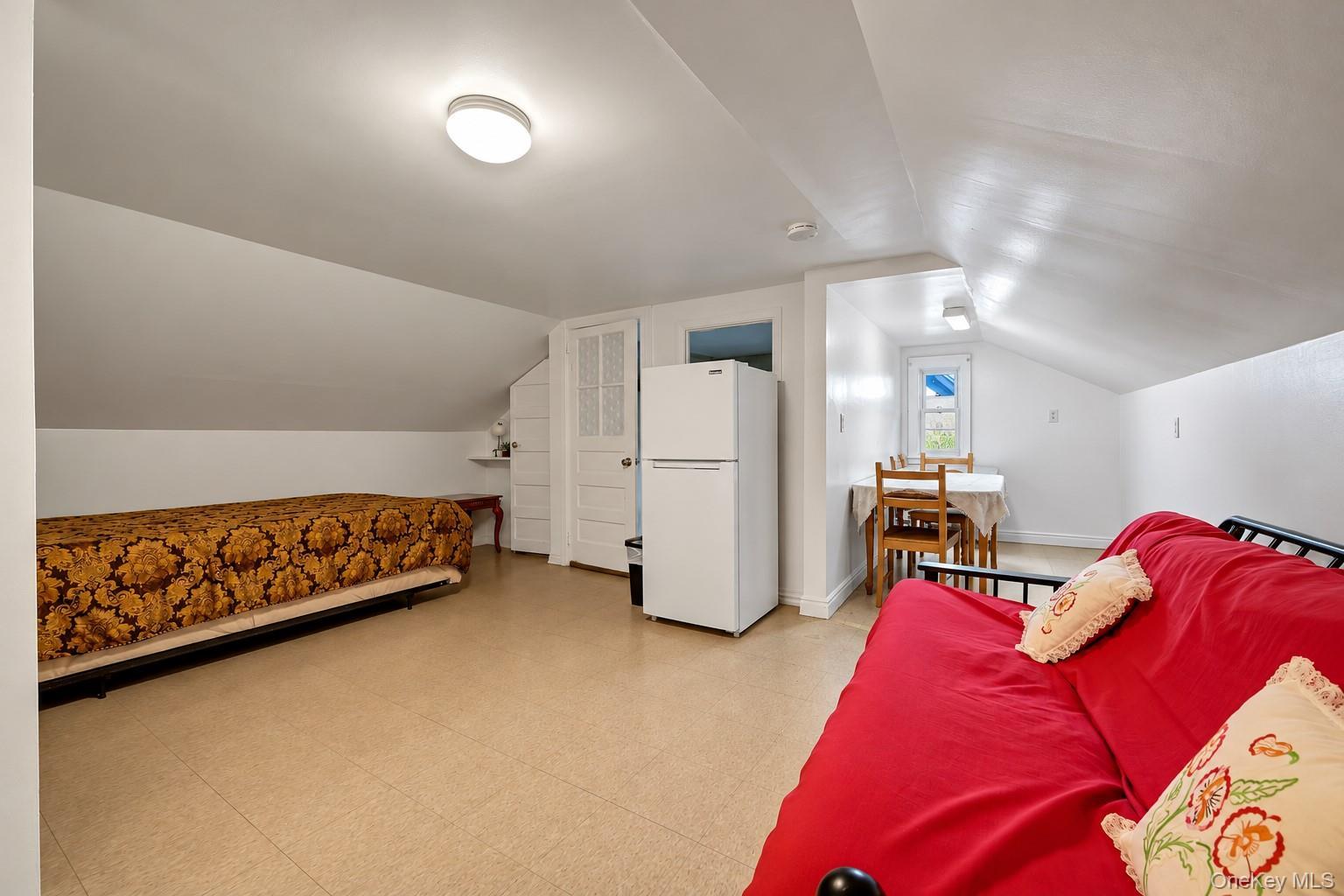 167 Coligni Avenue thumbnail 26