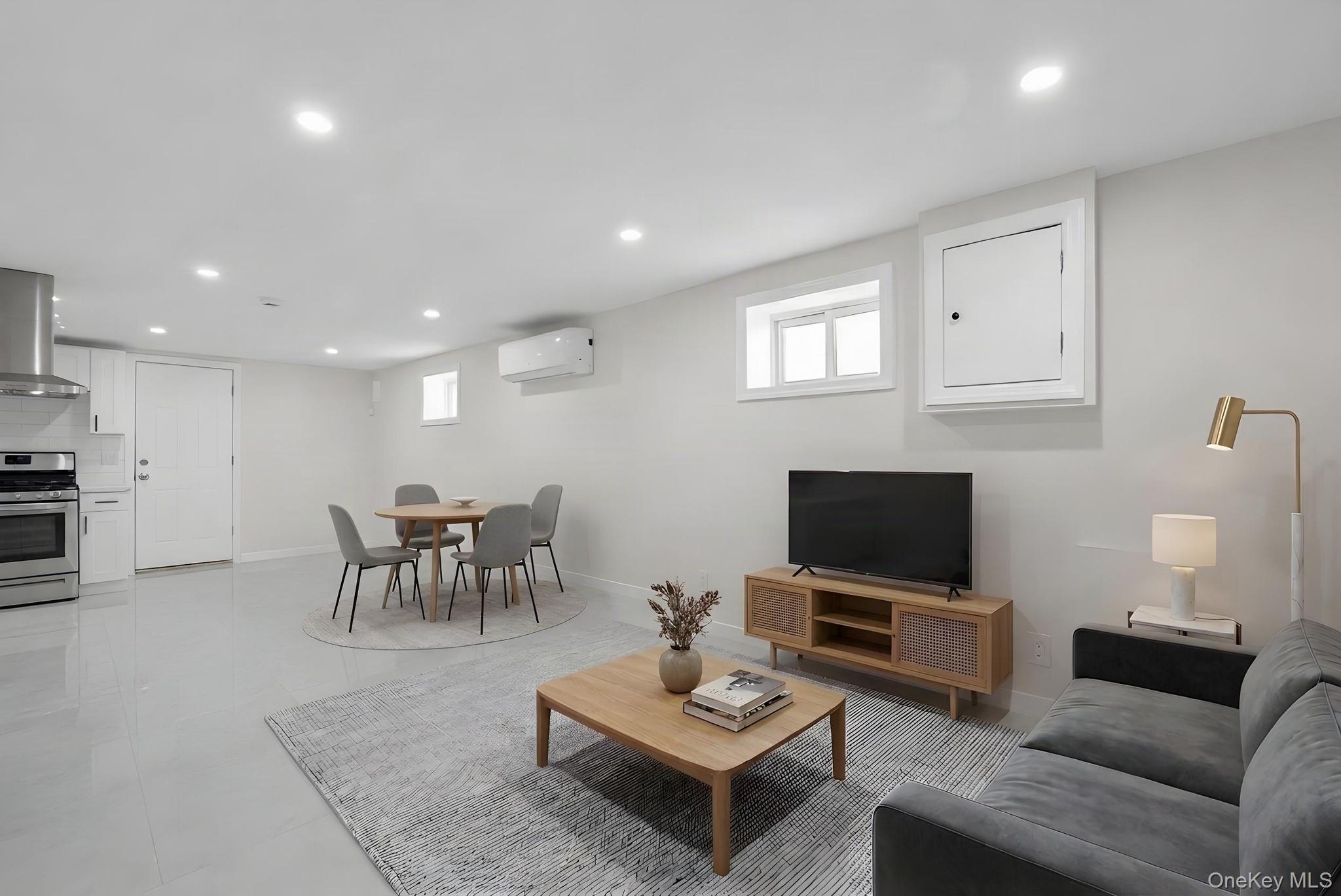 3050 Harding Avenue thumbnail 10