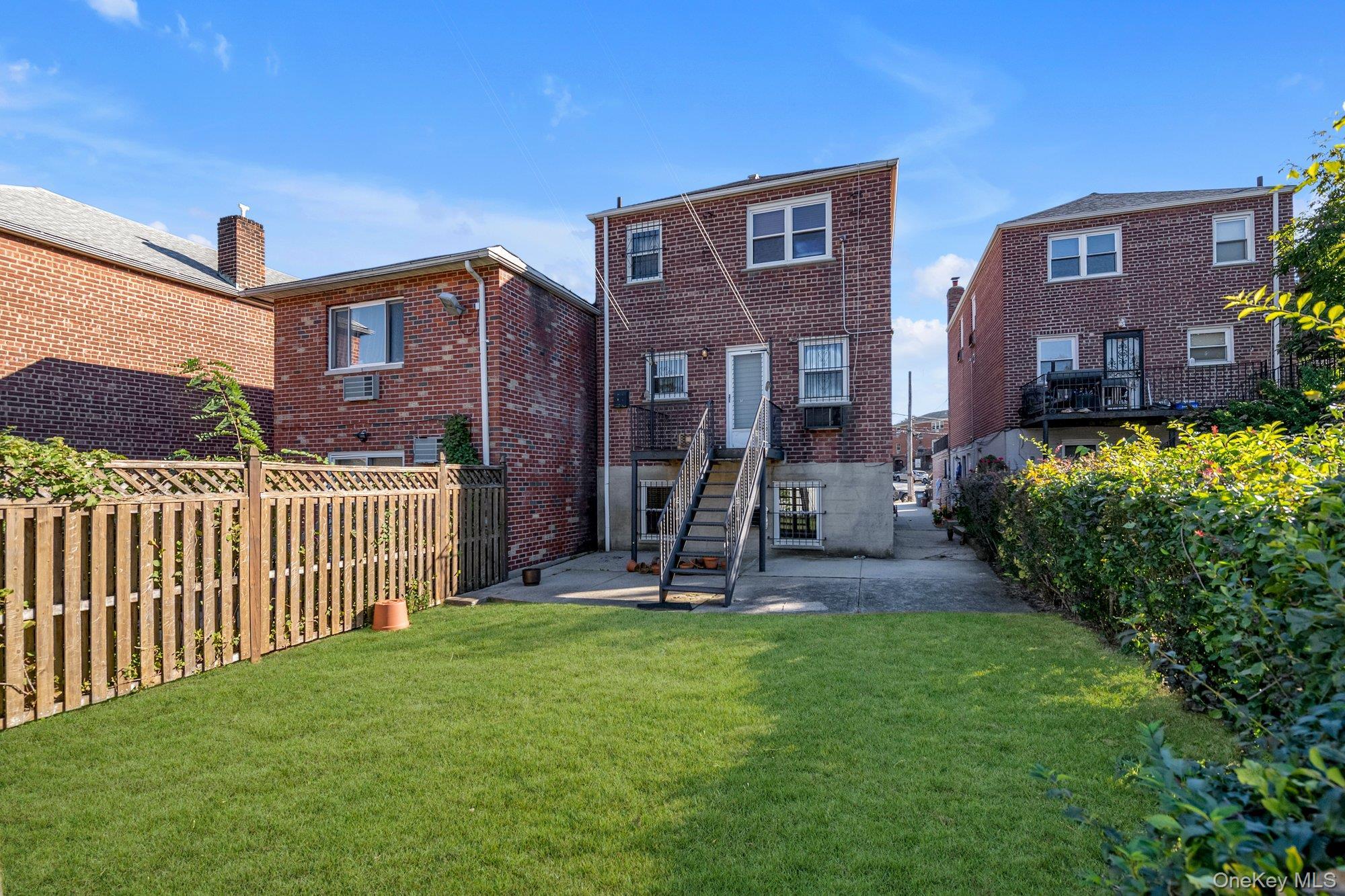 1283 Neill Avenue thumbnail 2
