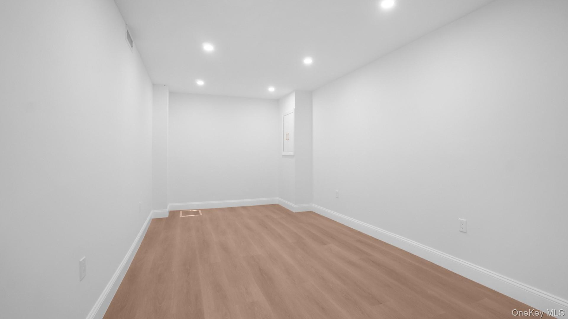 263 Quincy Avenue thumbnail 17
