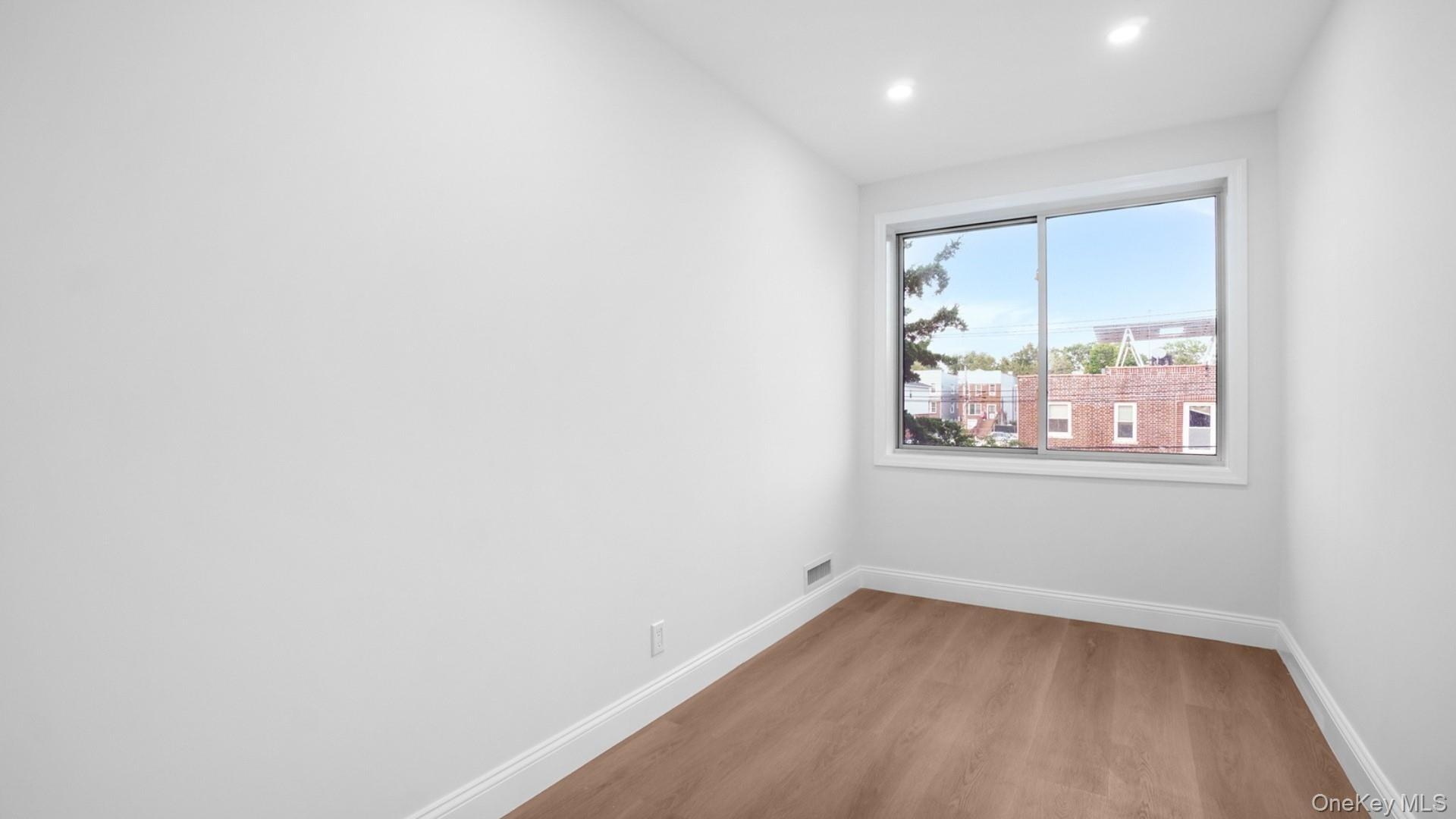 263 Quincy Avenue thumbnail 16