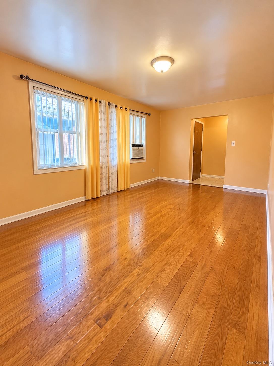 4070 Bruner Avenue thumbnail 7