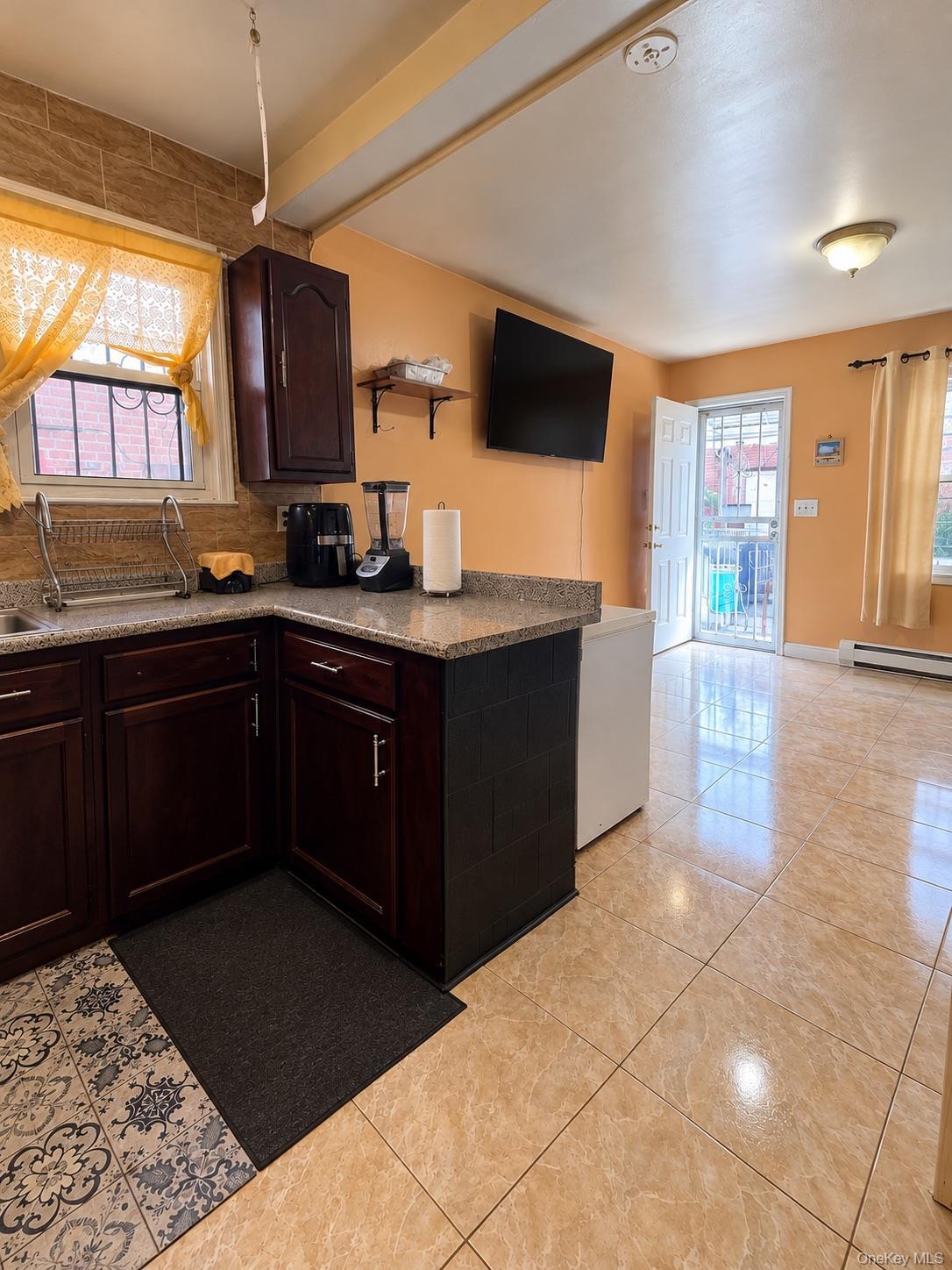 4070 Bruner Avenue thumbnail 12