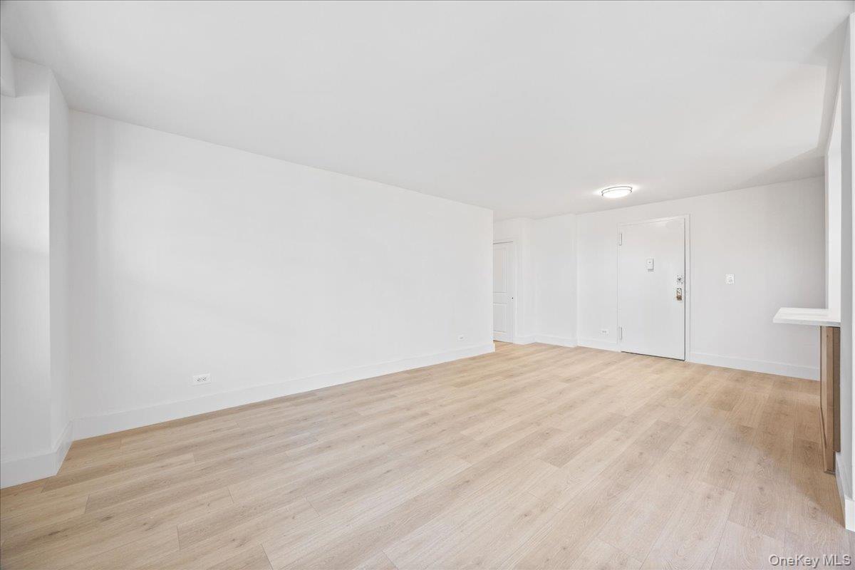 2550 Olinville Avenue Unit: 8M thumbnail 14