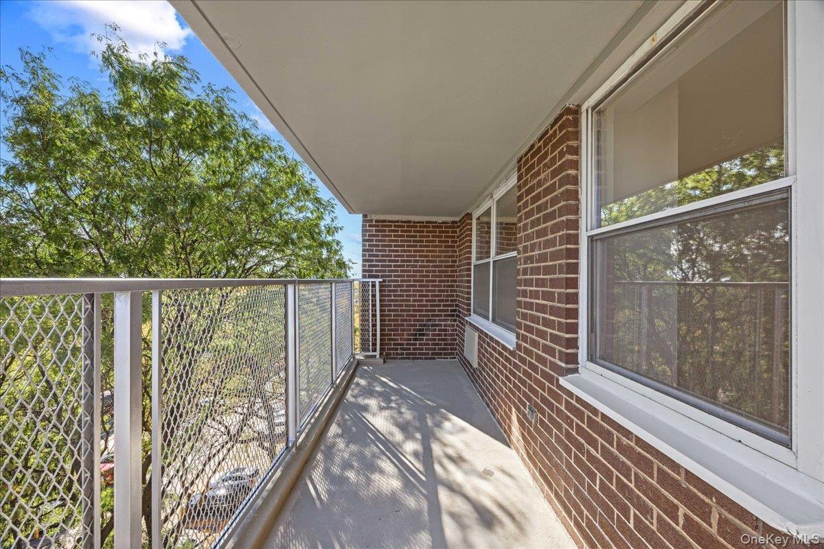 2550 Olinville Avenue Unit: 8M thumbnail 27