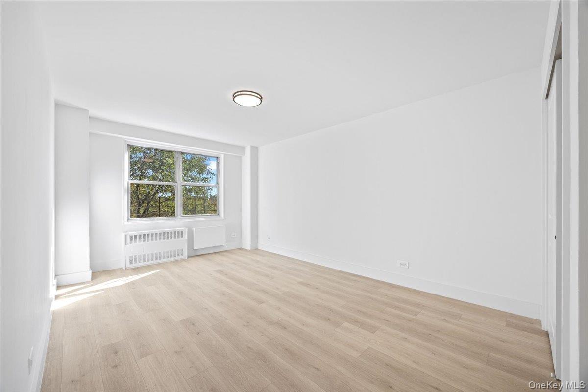 2550 Olinville Avenue Unit: 8M thumbnail 22