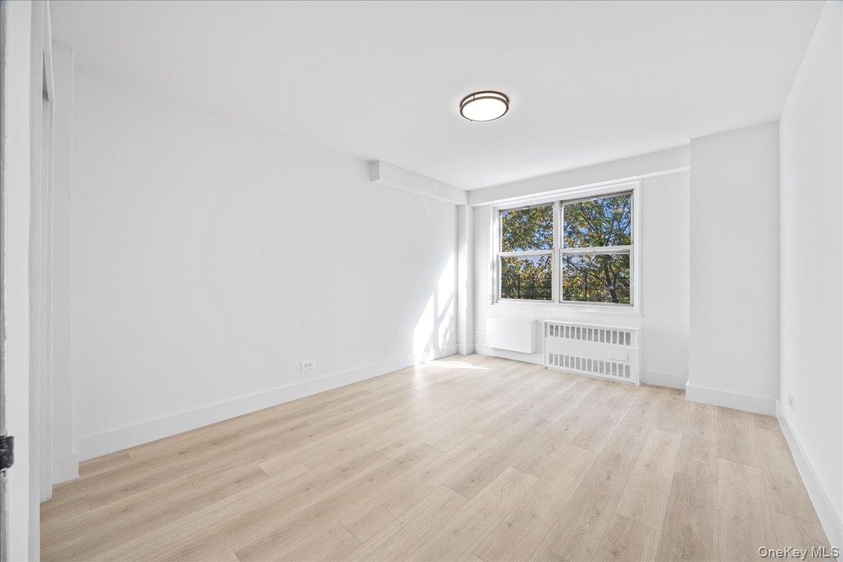2550 Olinville Avenue Unit: 8M thumbnail 19