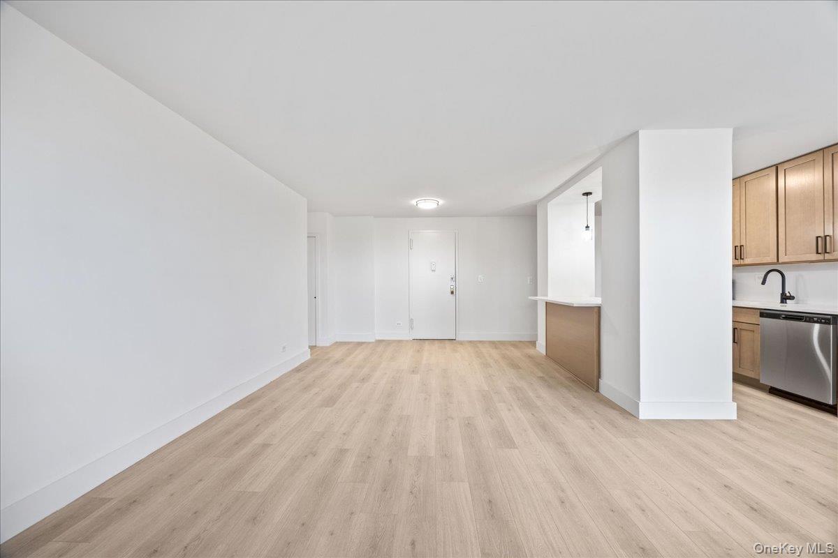 2550 Olinville Avenue Unit: 8M thumbnail 15