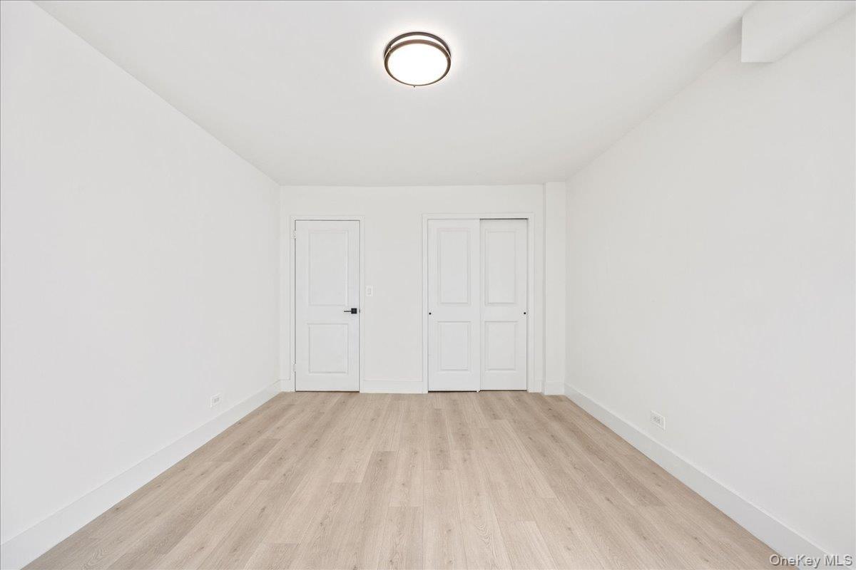 2550 Olinville Avenue Unit: 8M thumbnail 21