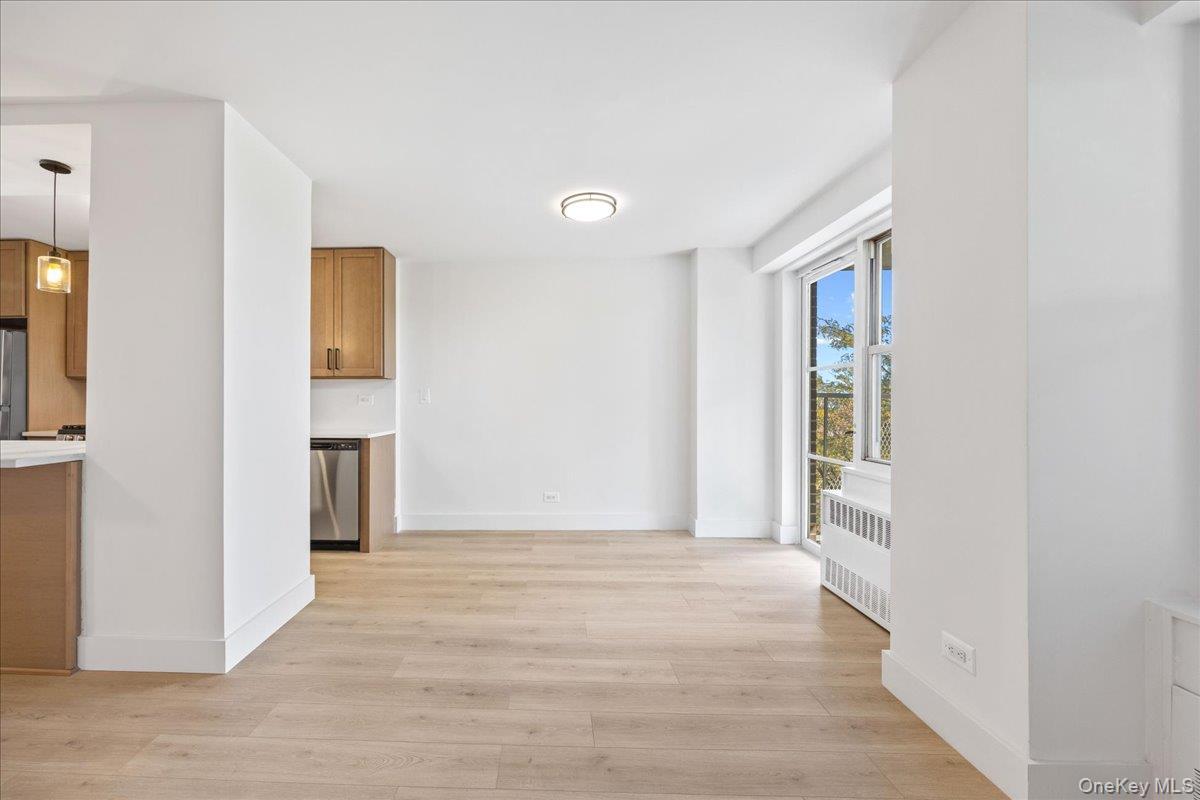 2550 Olinville Avenue Unit: 8M thumbnail 17