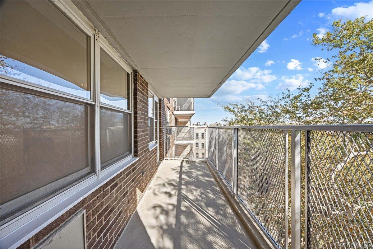 2550 Olinville Avenue Unit: 8M thumbnail 28