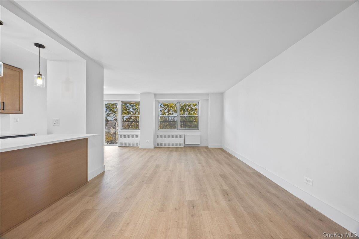 2550 Olinville Avenue Unit: 8M thumbnail 12