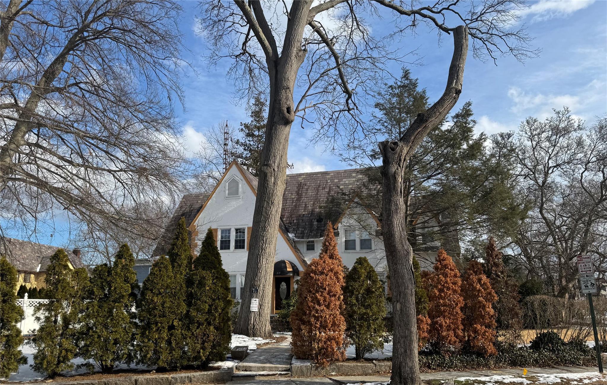 319 Summit Avenue, Mount Vernon