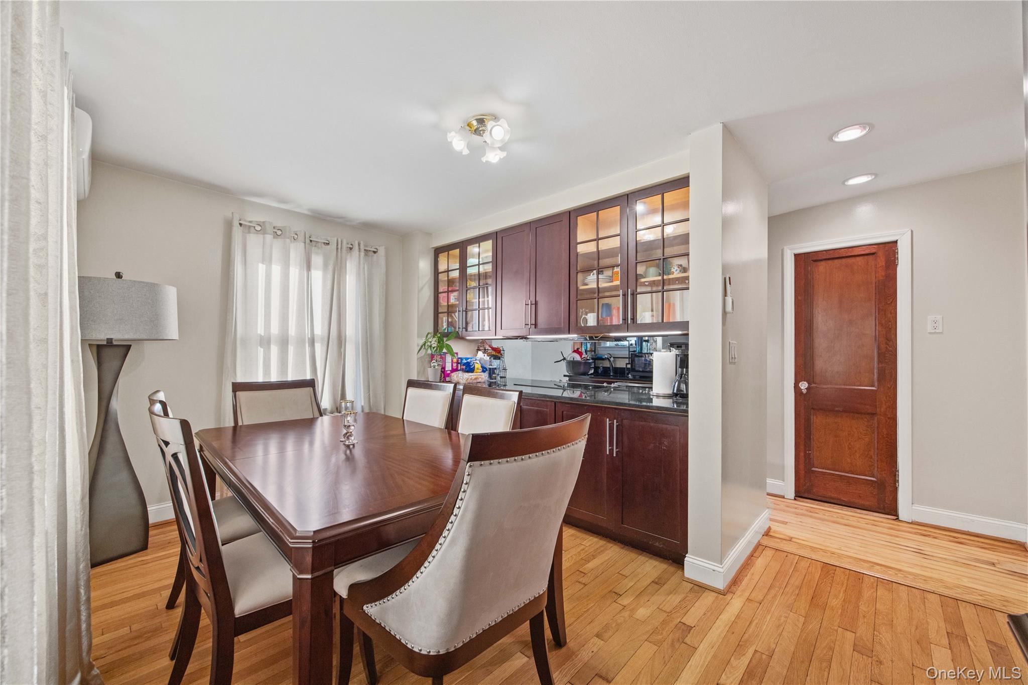 432 Bedford Avenue thumbnail 9