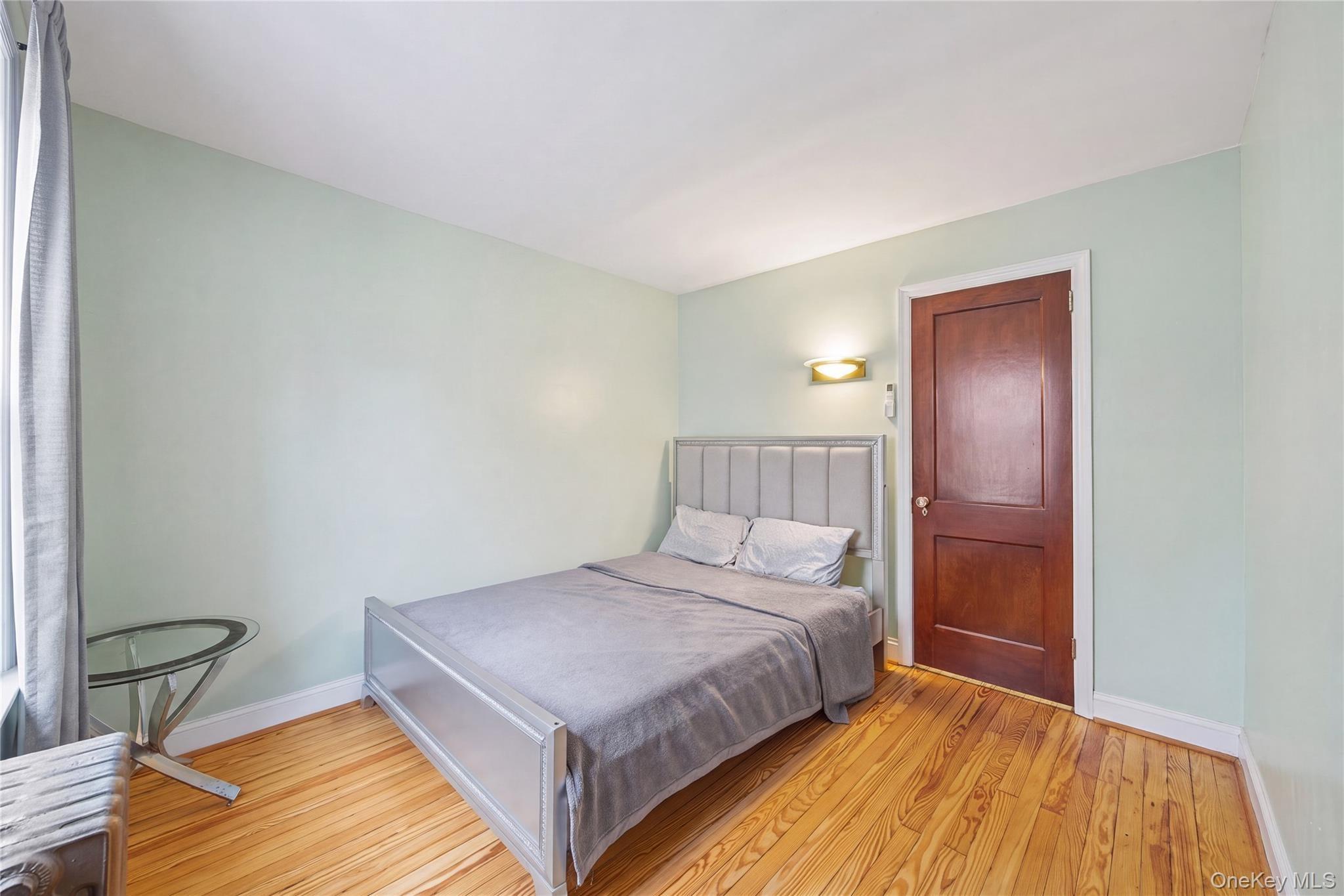 432 Bedford Avenue thumbnail 19