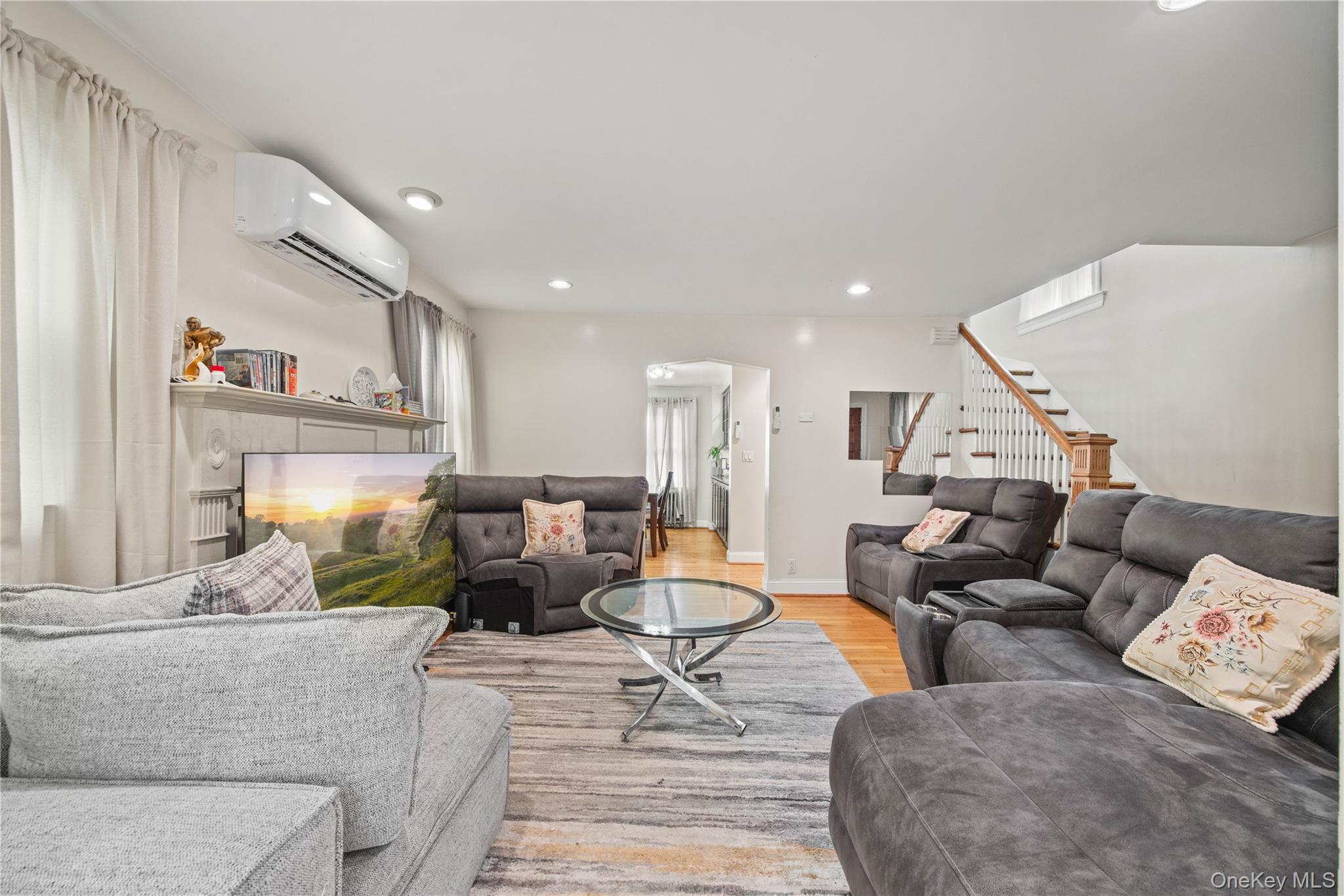 432 Bedford Avenue thumbnail 6