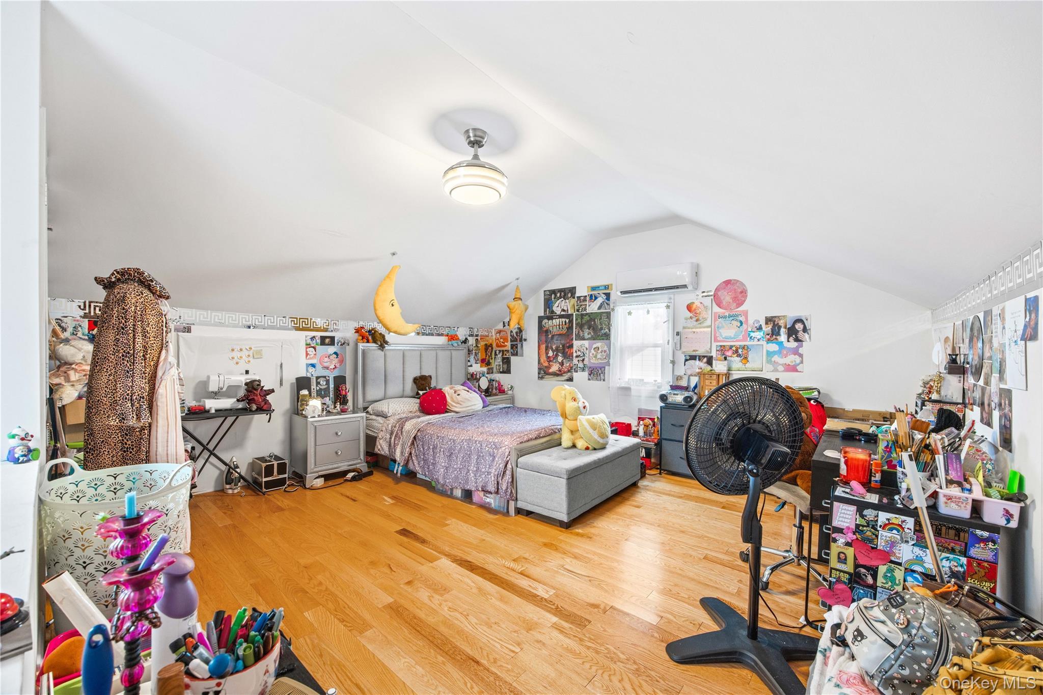 432 Bedford Avenue thumbnail 24