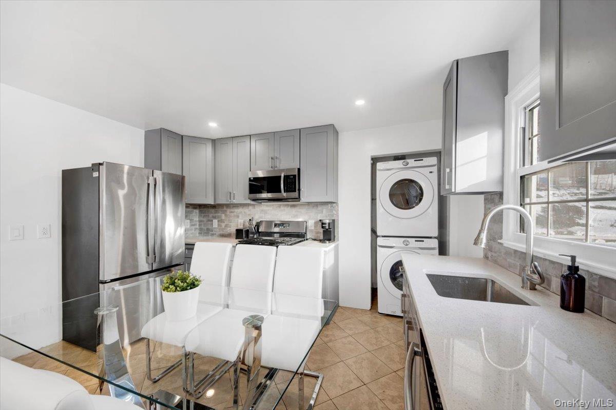 94 Washington Avenue thumbnail 19