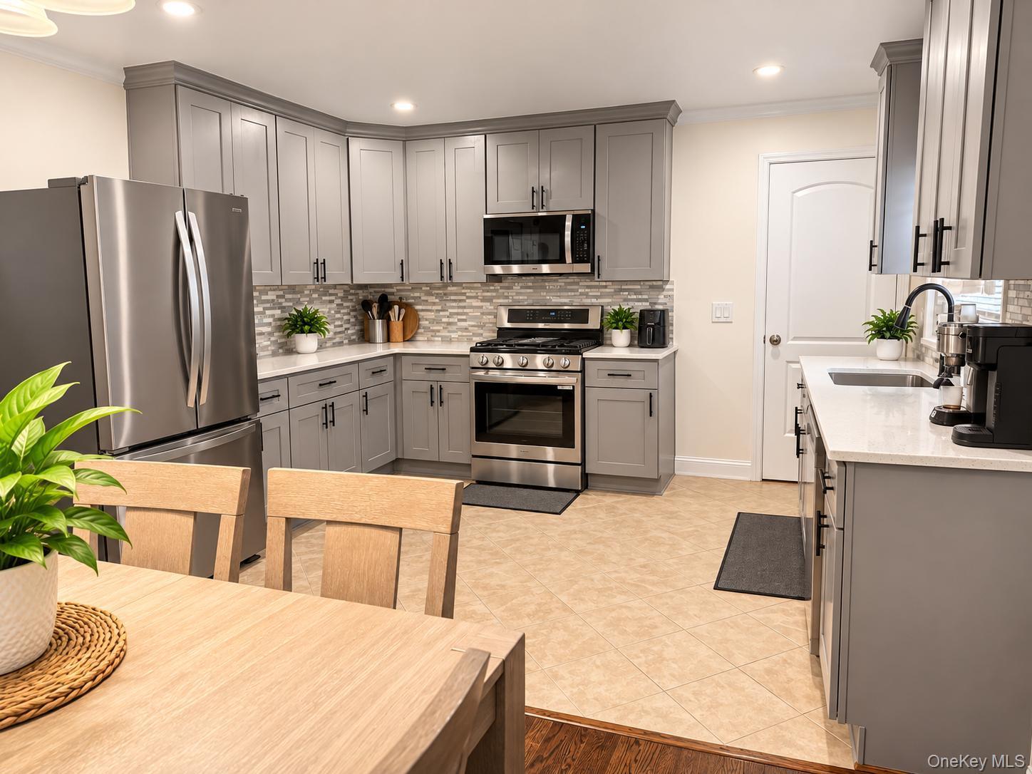 94 Washington Avenue thumbnail 6