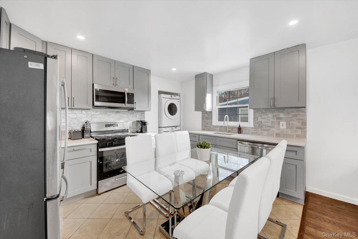 94 Washington Avenue thumbnail 18