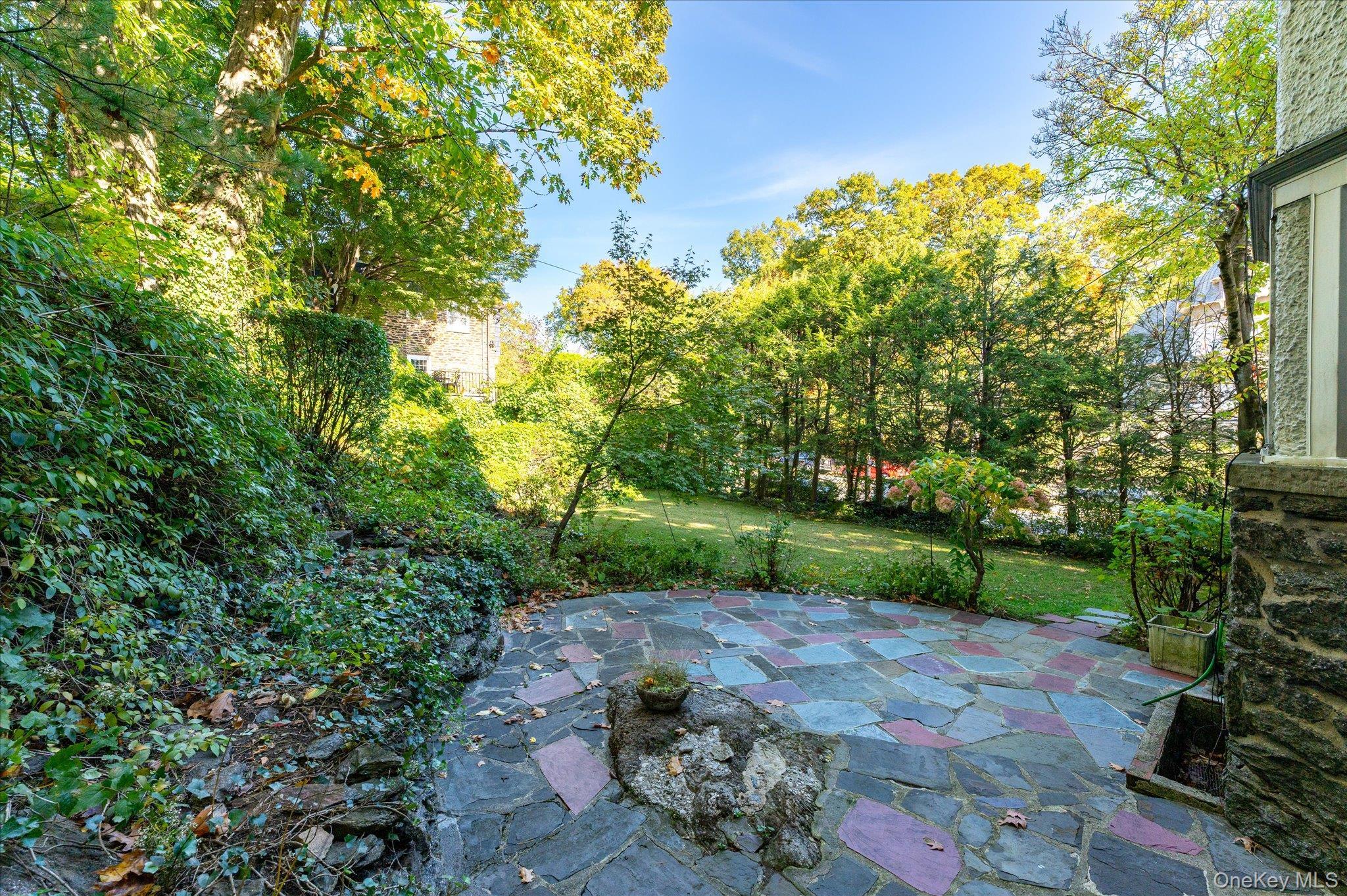 257 and 253 Park Hill Avenue thumbnail 28