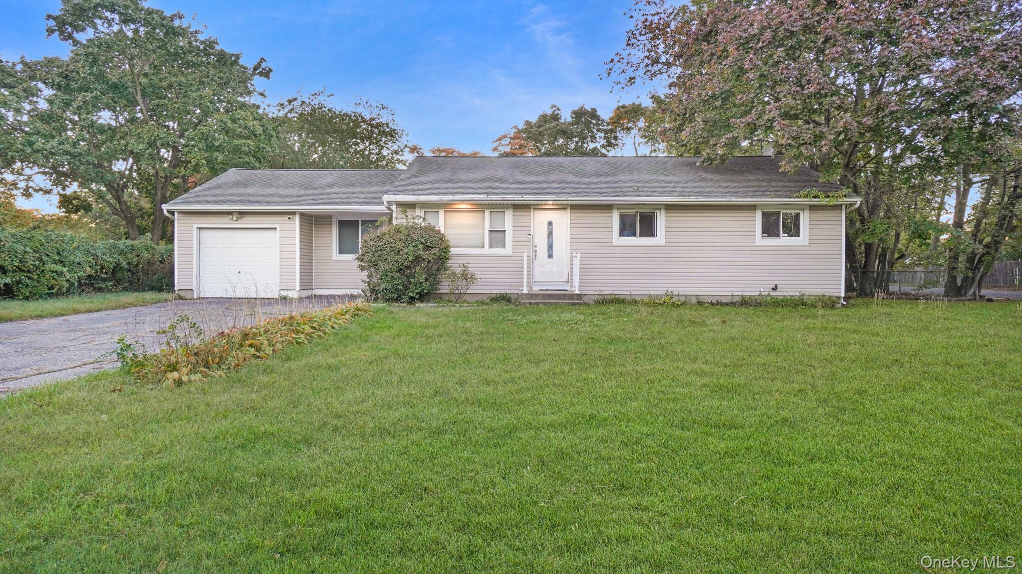 1596 E Forks Road, Bay Shore