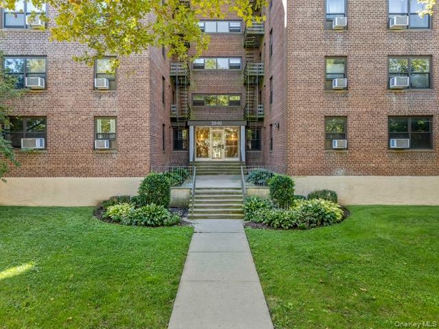 211-02 73rd Avenue Unit: 1H, Bayside