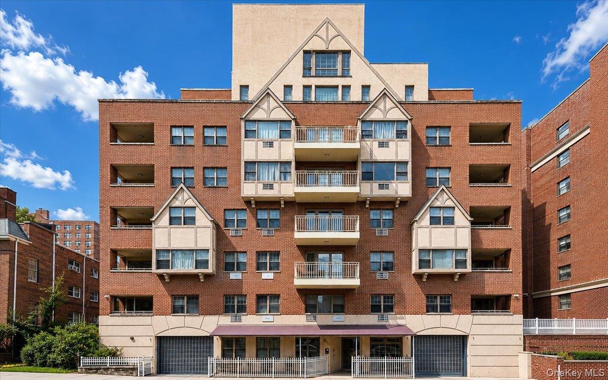 83-75 117th Street Unit: 4D, Kew Gardens