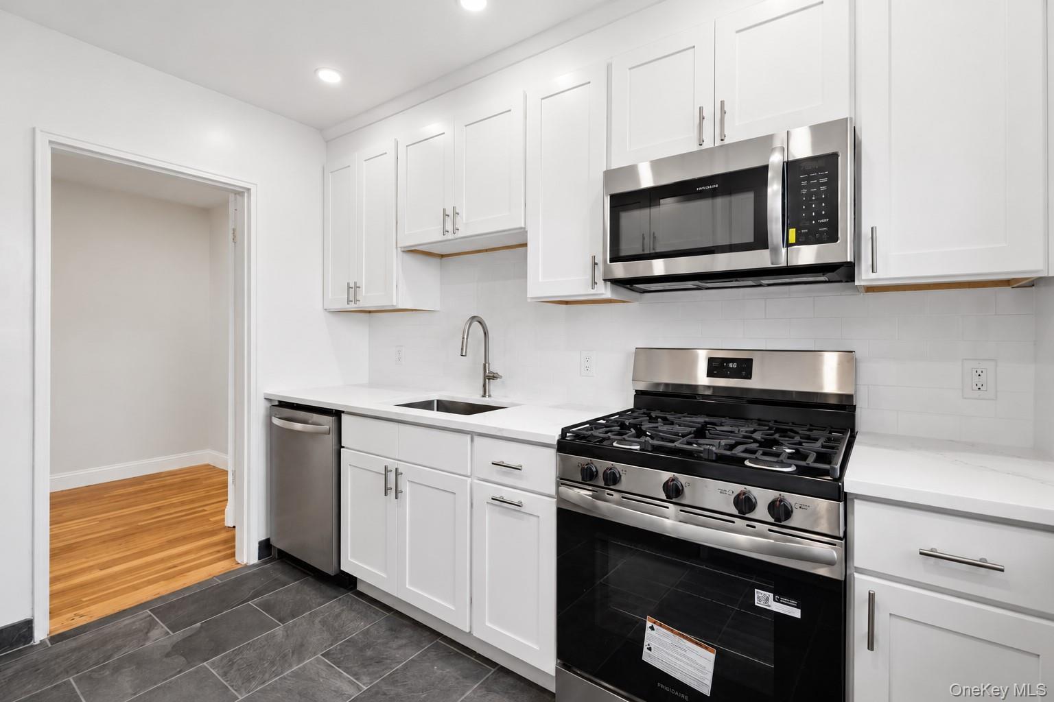 125 Beacon Hill Drive Unit: F-10 thumbnail 5