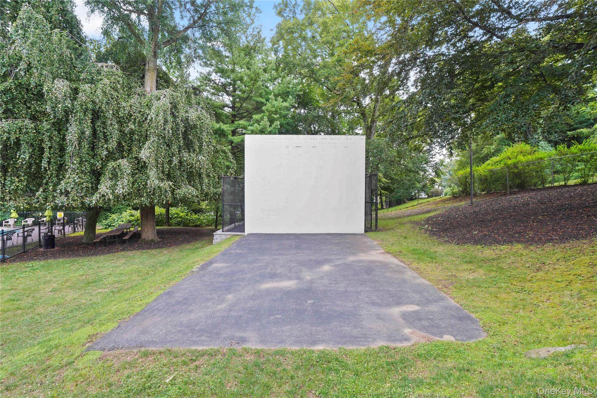 125 Beacon Hill Drive Unit: F-10 thumbnail 28