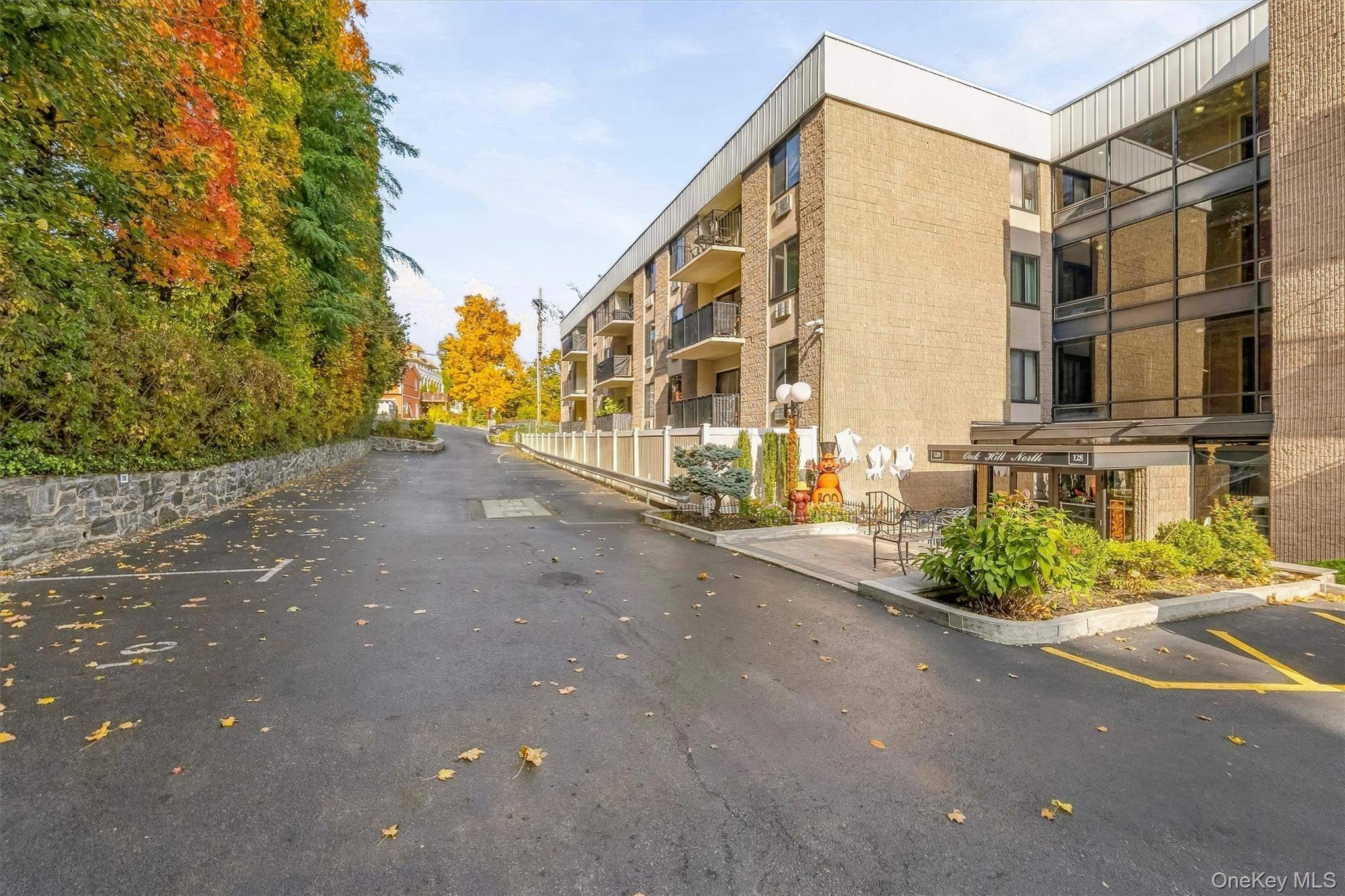 128 Colonial Parkway Unit: 4C thumbnail 41