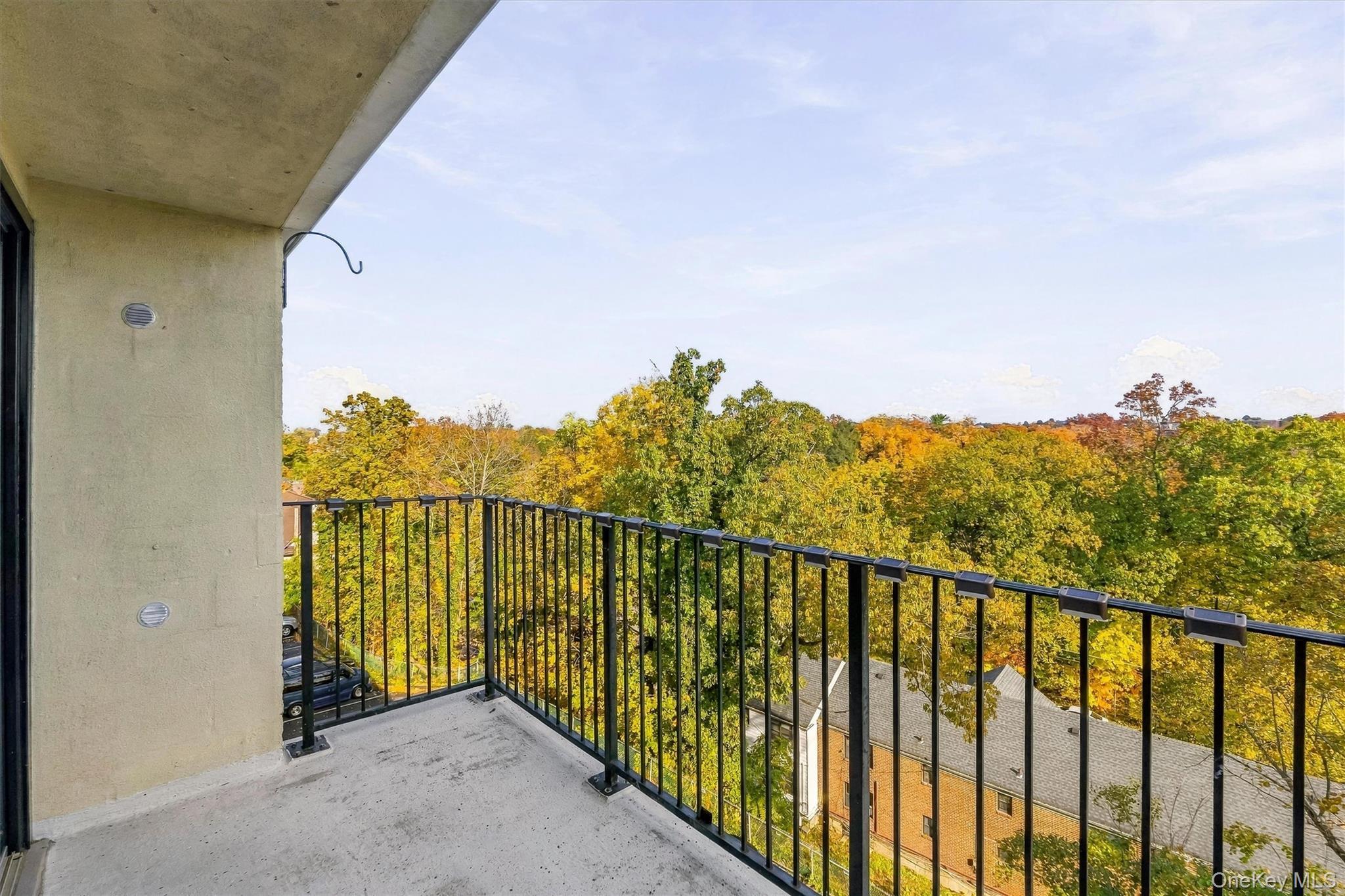 128 Colonial Parkway Unit: 4C thumbnail 30