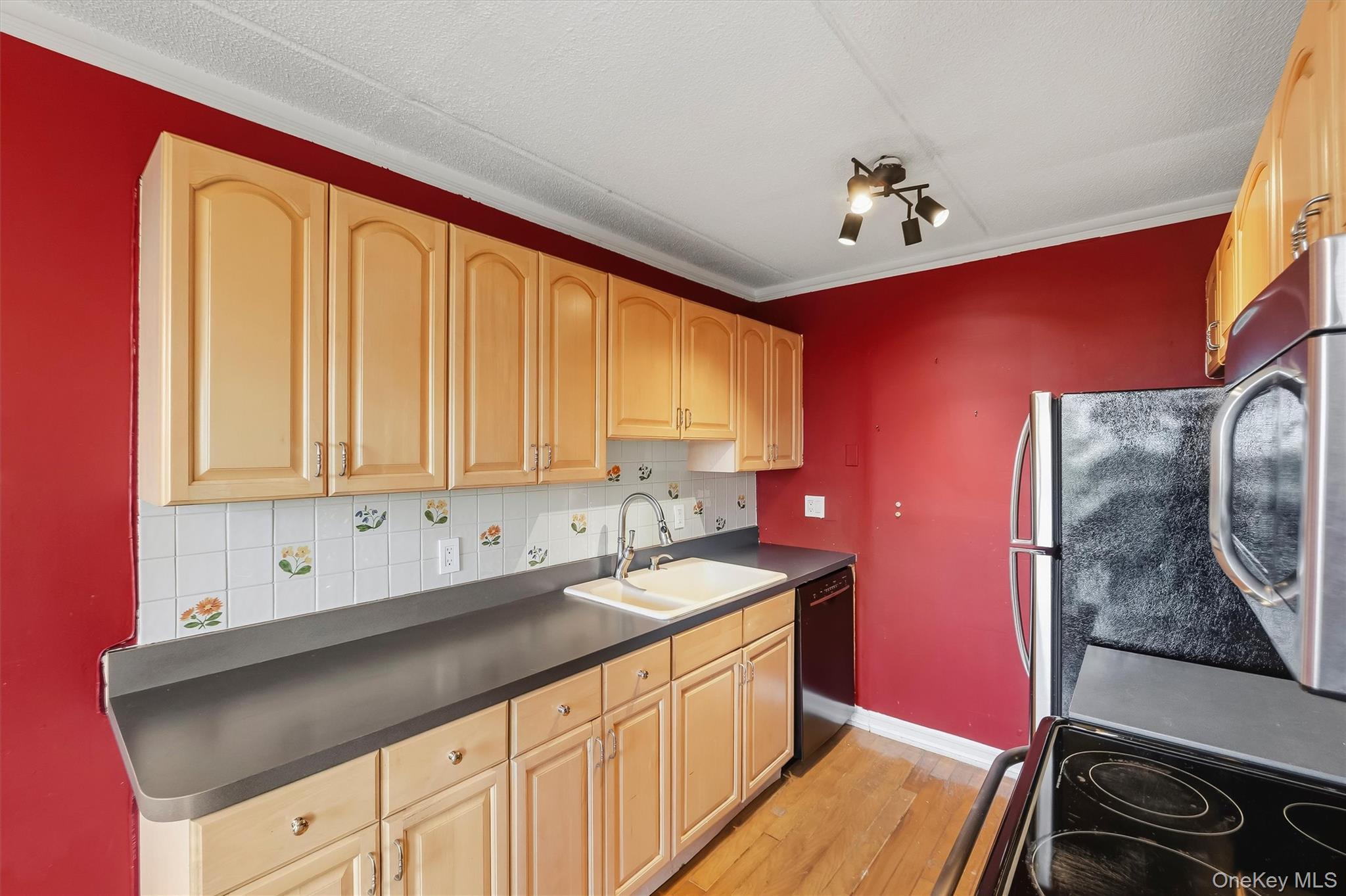 128 Colonial Parkway Unit: 4C thumbnail 19