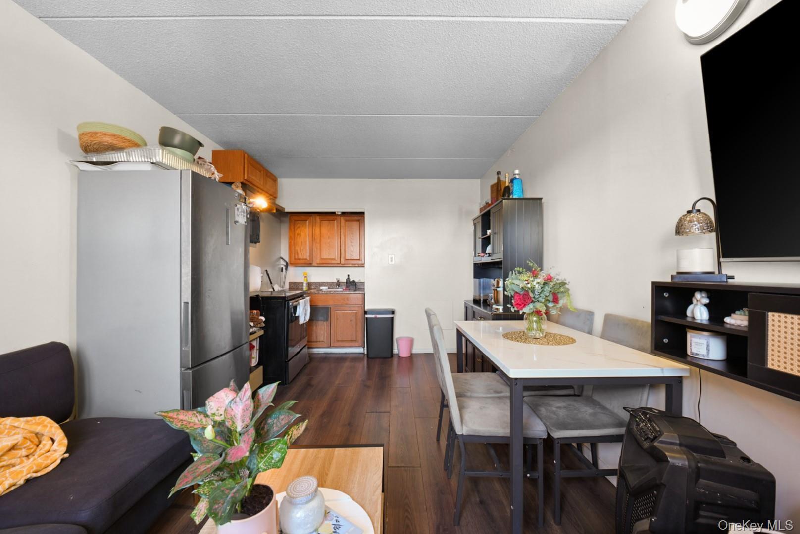 820 Bryant Avenue thumbnail 14