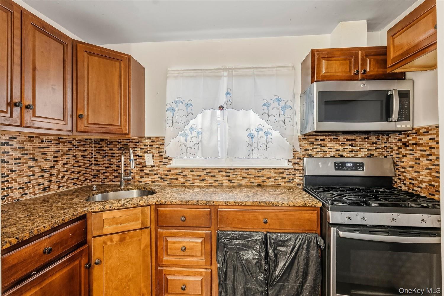 3229 Lurting Avenue thumbnail 12