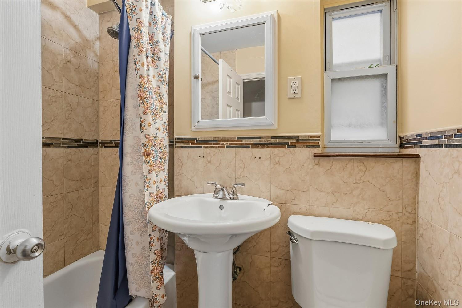3229 Lurting Avenue thumbnail 19
