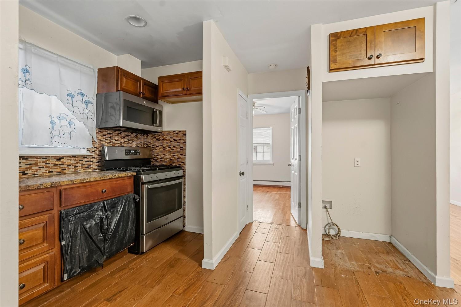 3229 Lurting Avenue thumbnail 11
