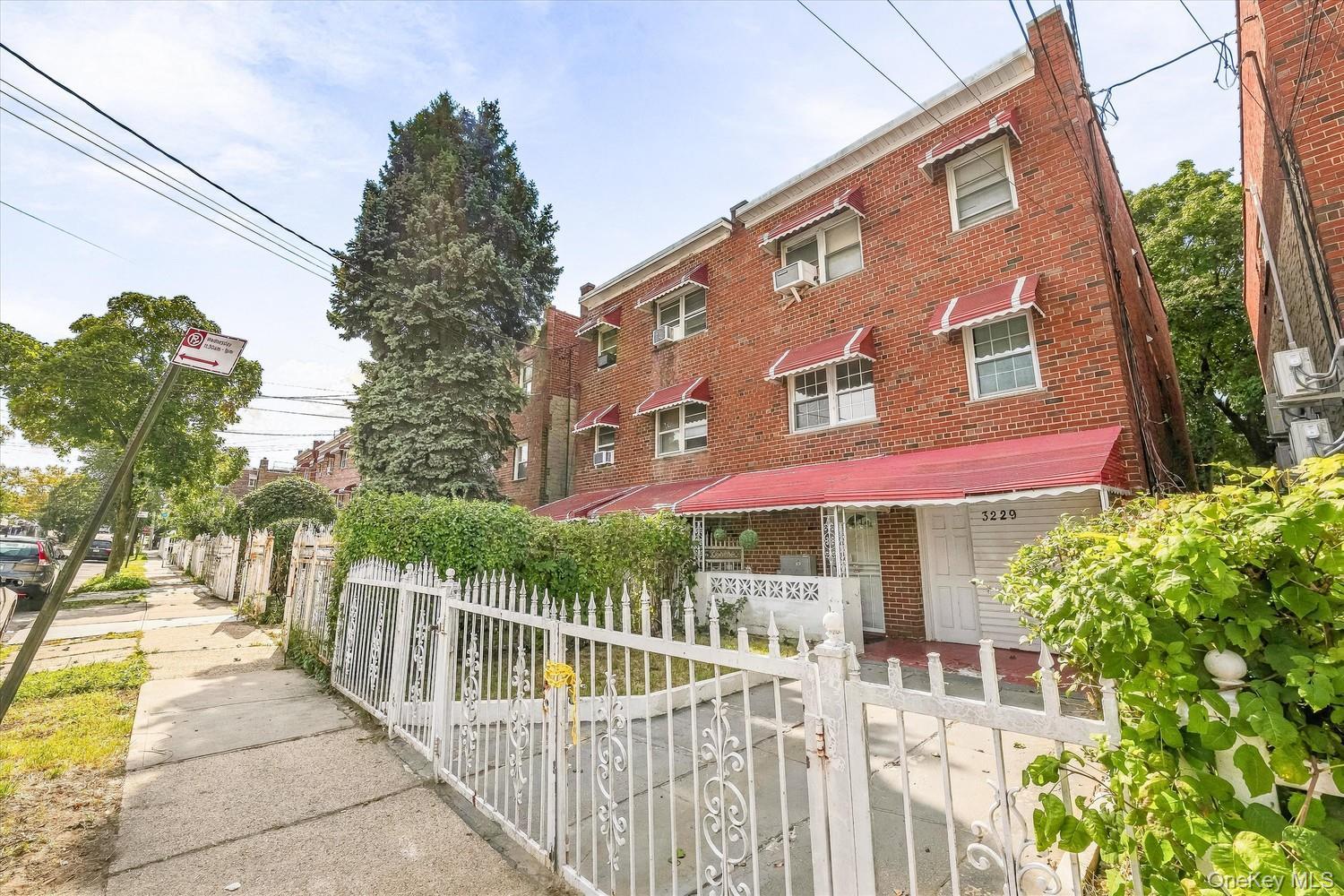 3229 Lurting Avenue thumbnail 2