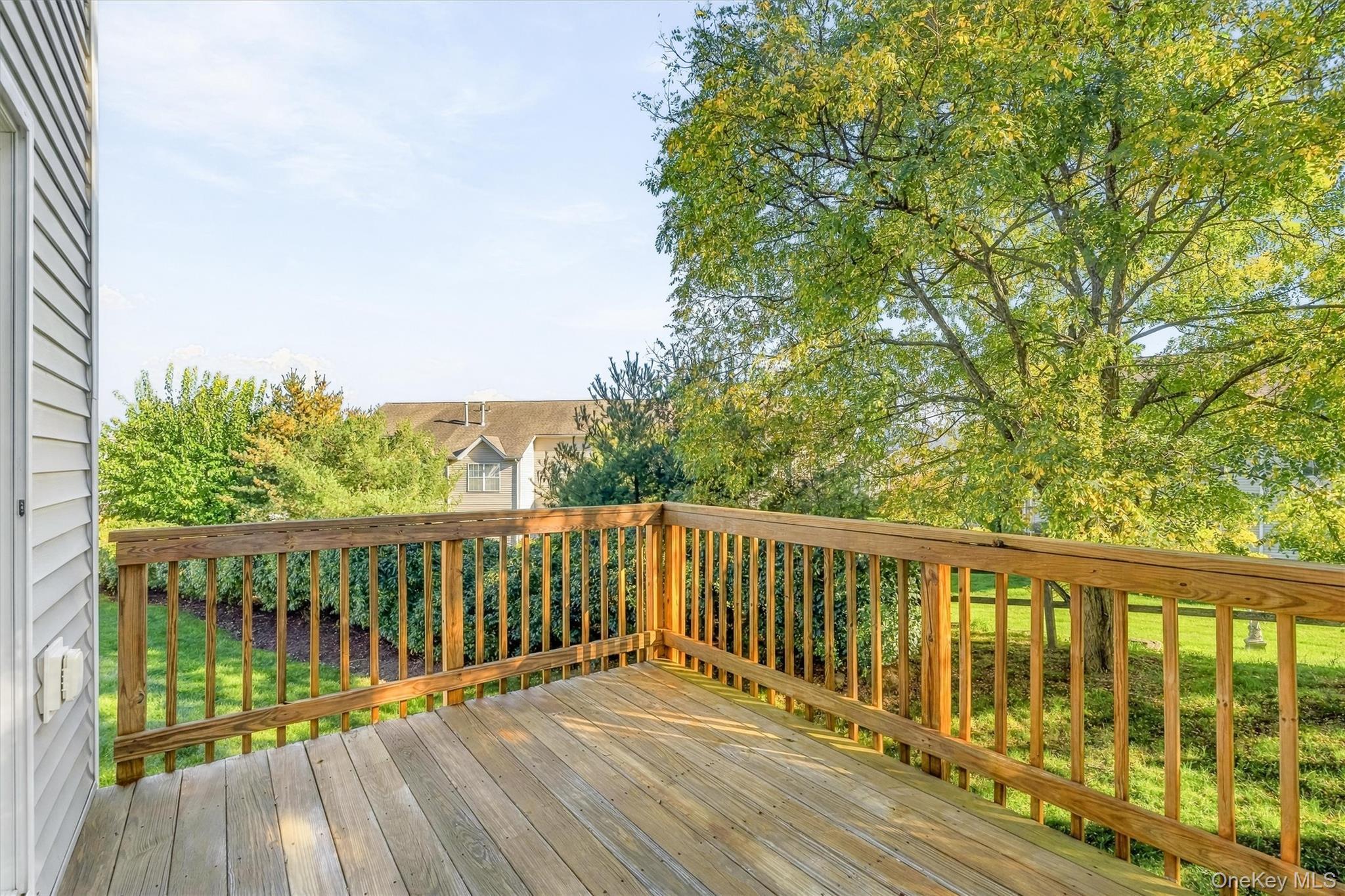 160 Highwood Drive thumbnail 16