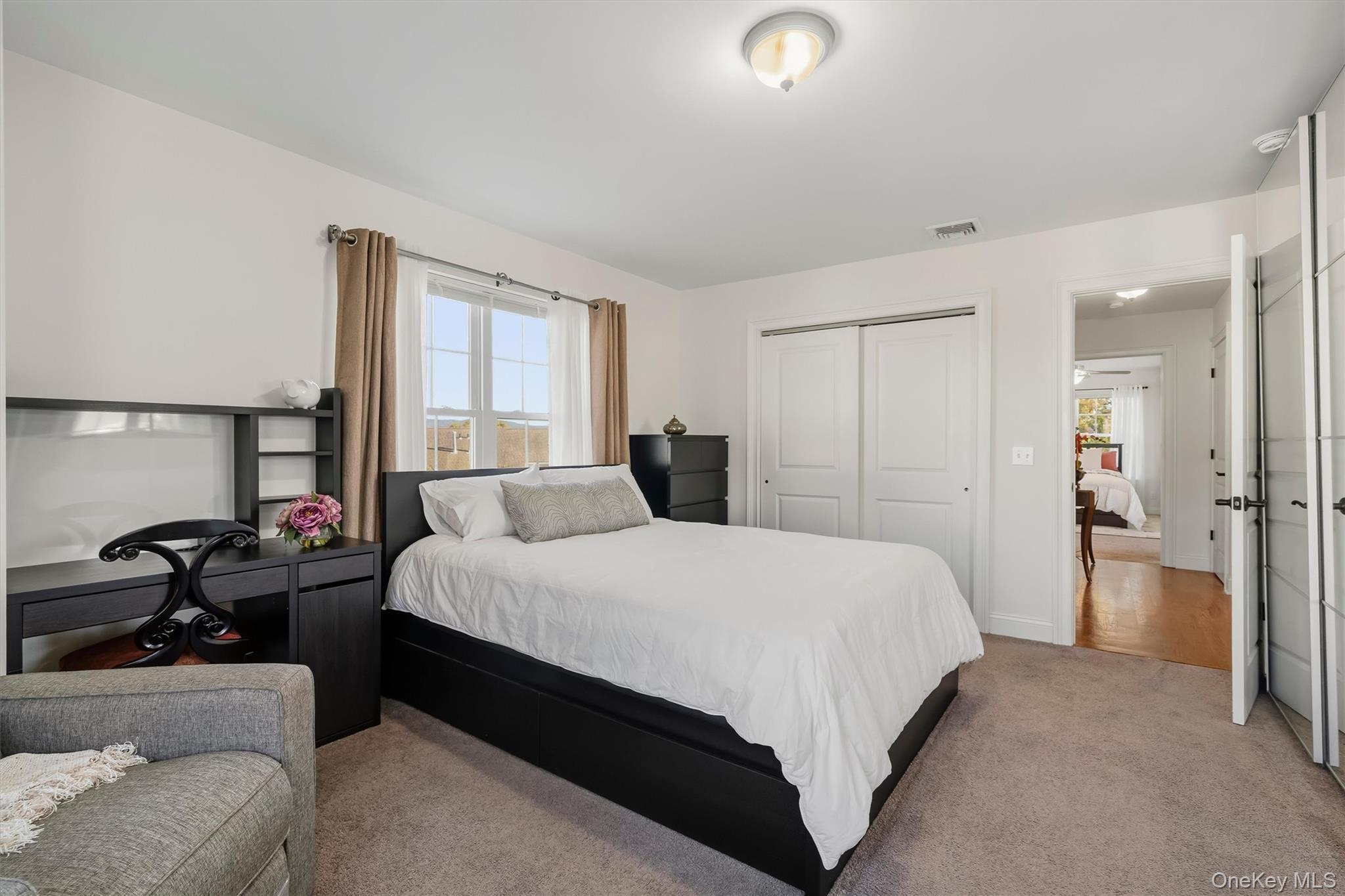 160 Highwood Drive thumbnail 9