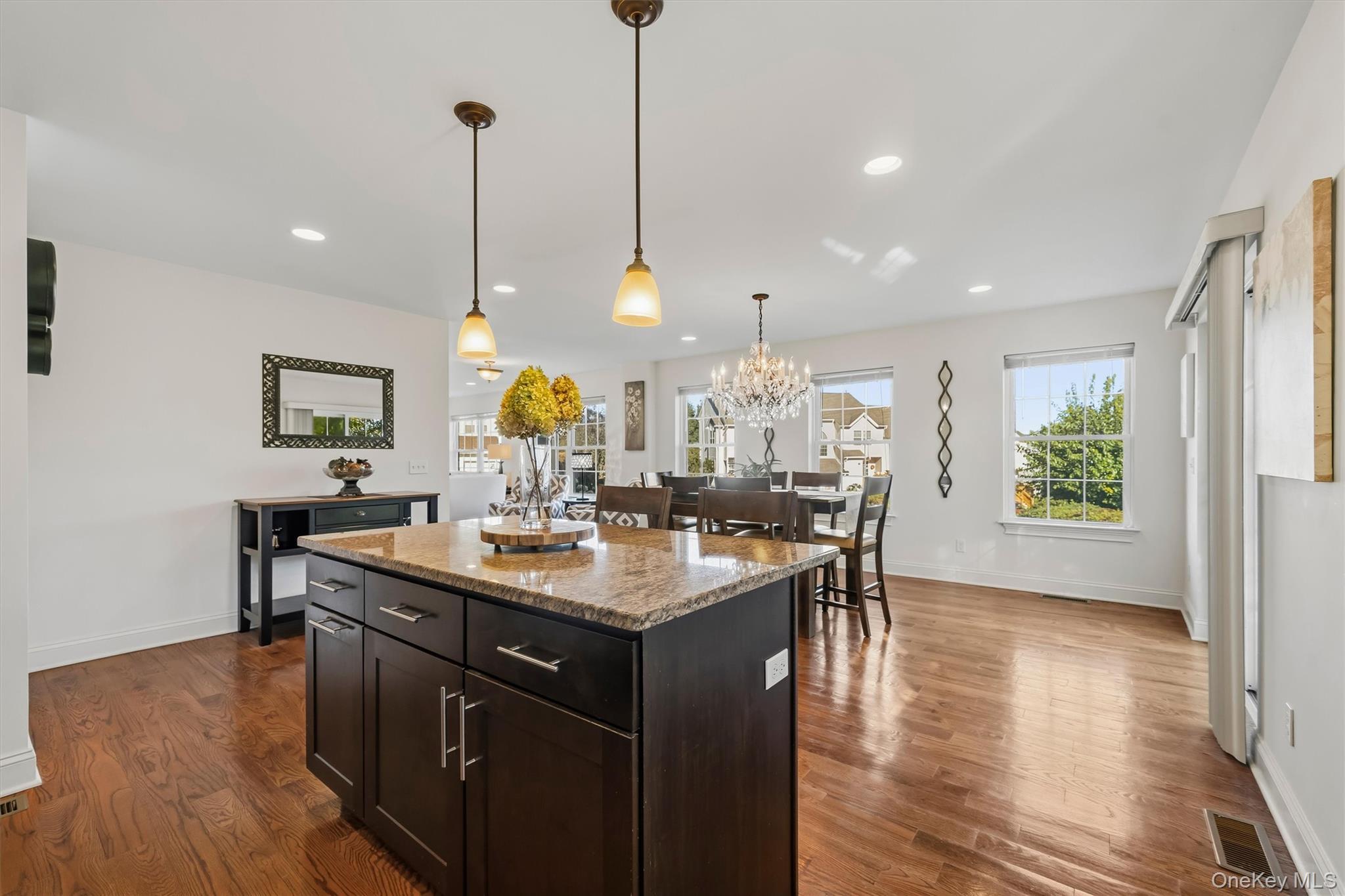 160 Highwood Drive thumbnail 3