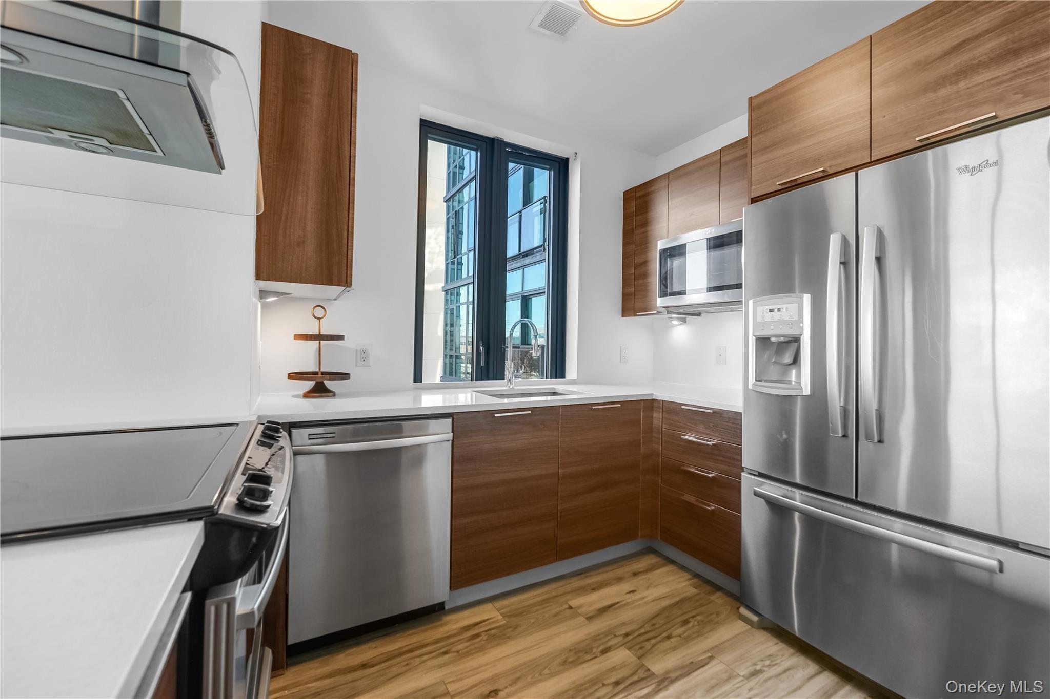 701 Ridge Hill Boulevard Unit: 8M thumbnail 5