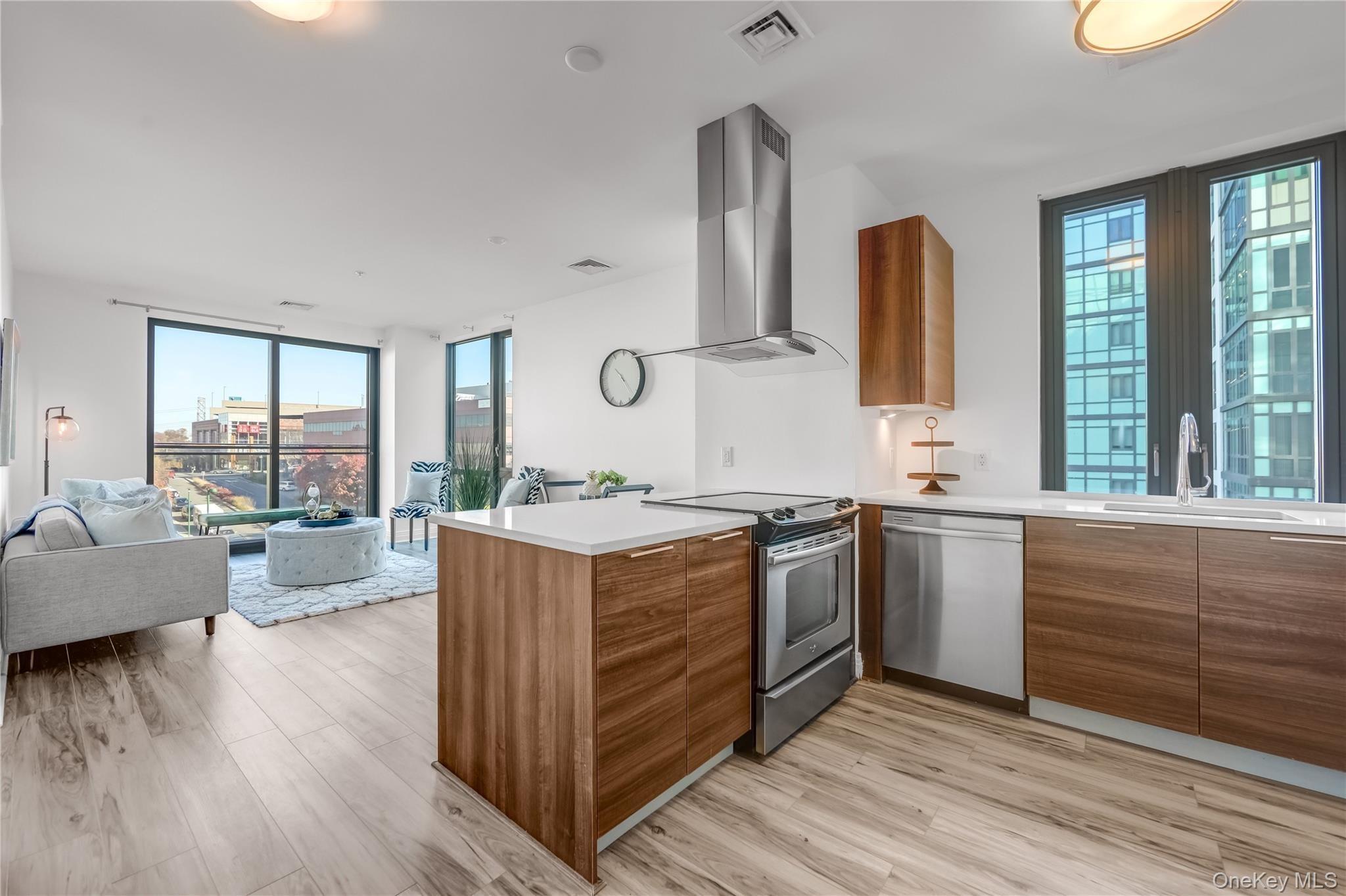 701 Ridge Hill Boulevard Unit: 8M thumbnail 6
