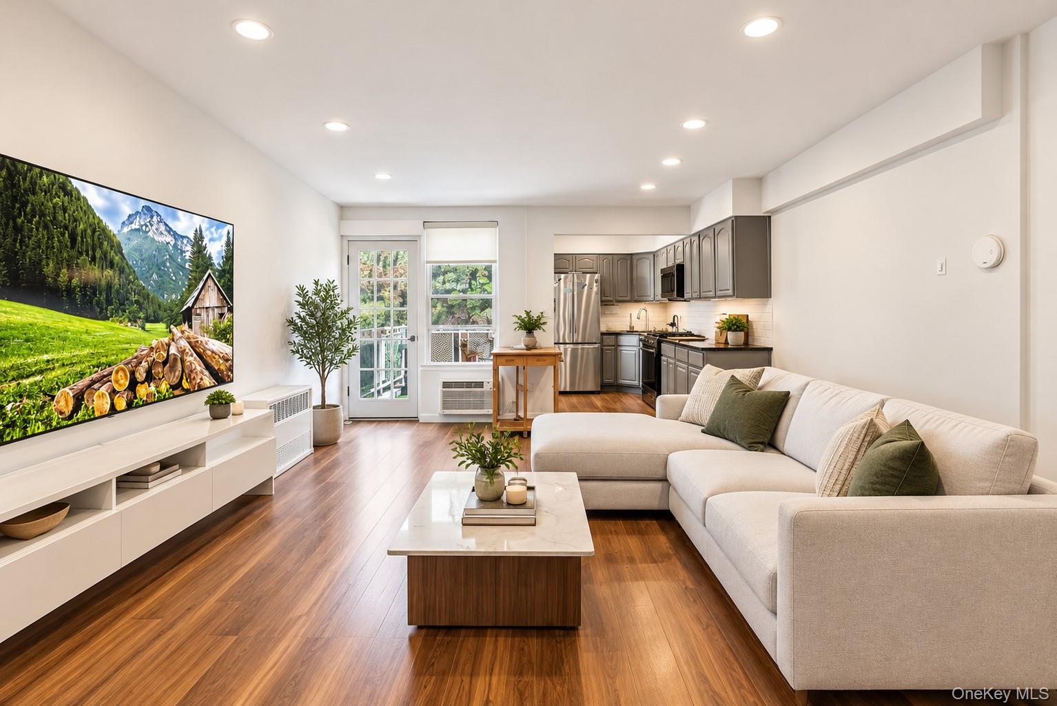 250 N Broadway Unit: 5B thumbnail 3