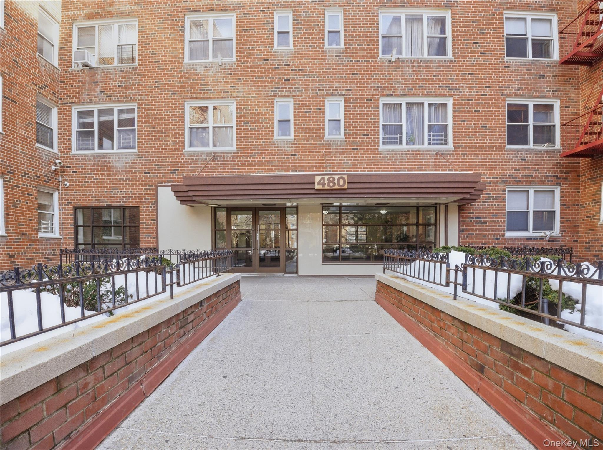 480 Riverdale Avenue Unit: 4U, Yonkers